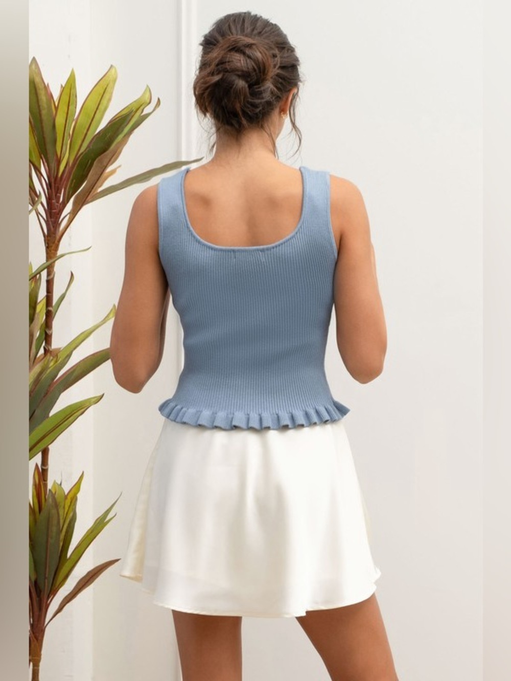 Ribbed Lettuce Hem Sweater Knit Tank Top – Dusty Blue M - Picture 4 of 5